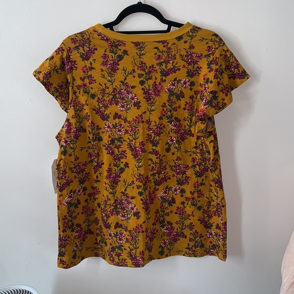 Time and Tru Flutter Sleeve Top (NWT) #43 - Picture 2 of 7